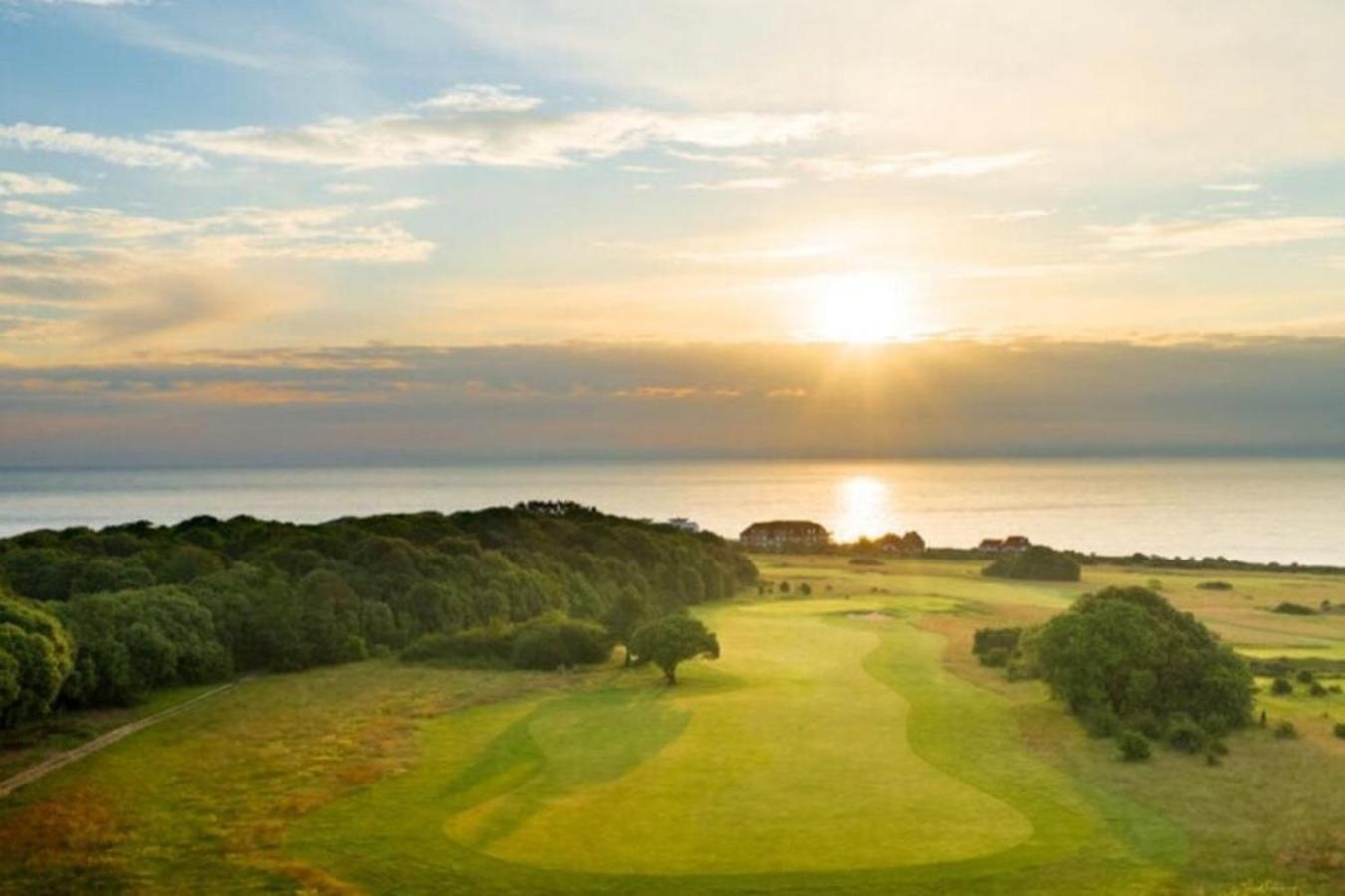 Luxury Ocean & North Foreland Golf View By Adliv Broadstairs Exterior photo