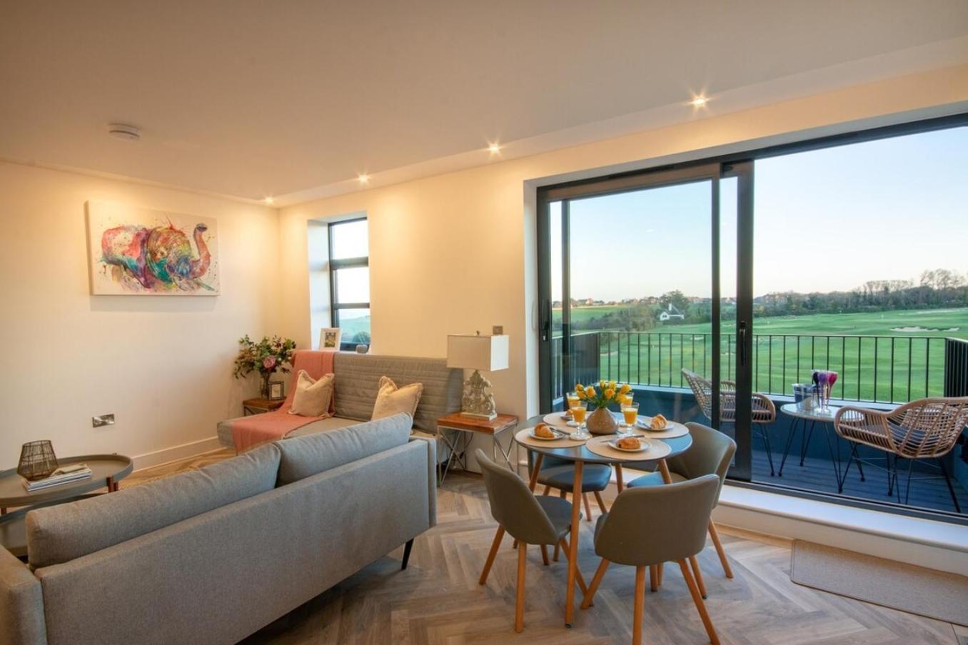 Luxury Ocean & North Foreland Golf View By Adliv Broadstairs Exterior photo