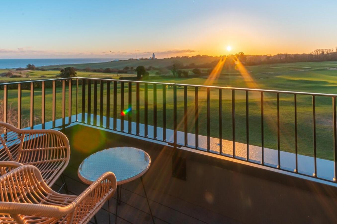 Luxury Ocean & North Foreland Golf View By Adliv Broadstairs Exterior photo