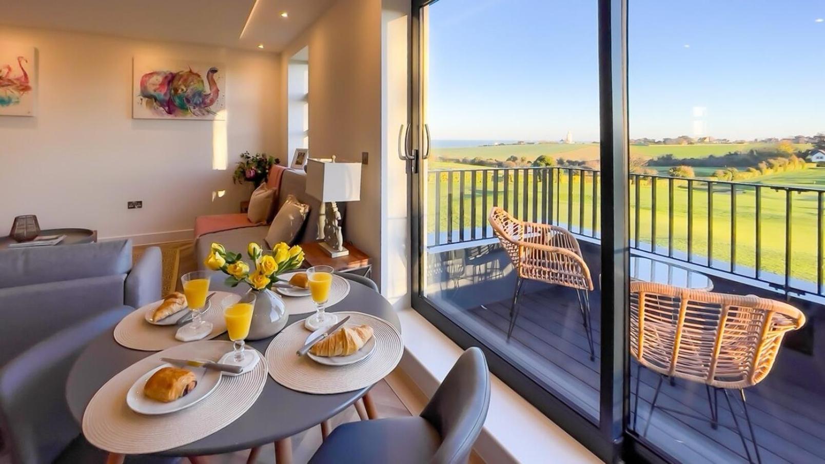 Luxury Ocean & North Foreland Golf View By Adliv Broadstairs Exterior photo